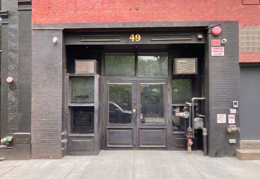 49 Monroe St, New York, NY à louer - Photo de l’immeuble – Image 2 sur 13
