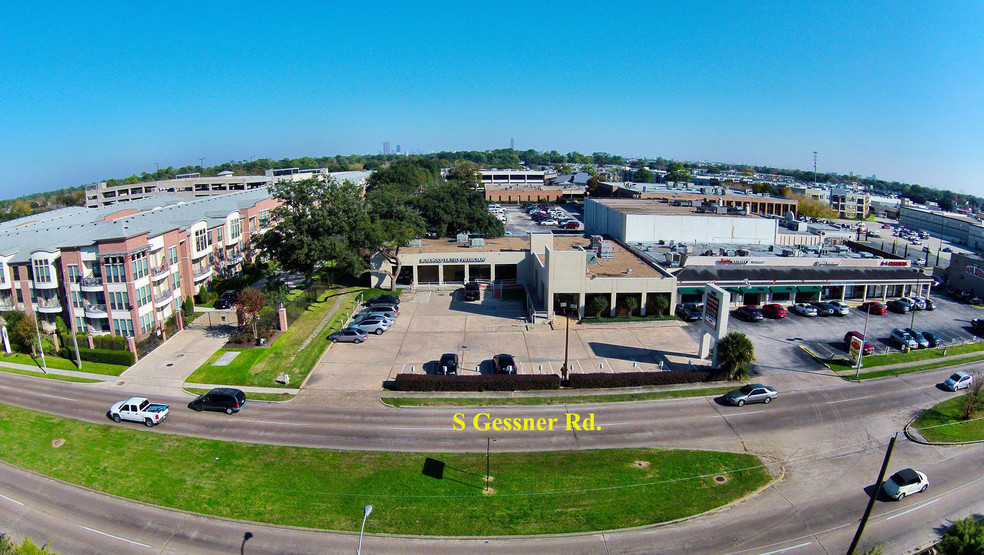 2405 S Gessner Rd, Houston, TX à louer - Photo principale – Image 1 sur 1