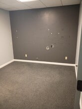 6100-6112 N Illinois St, Fairview Heights, IL à louer Photo intérieure– Image 1 sur 9