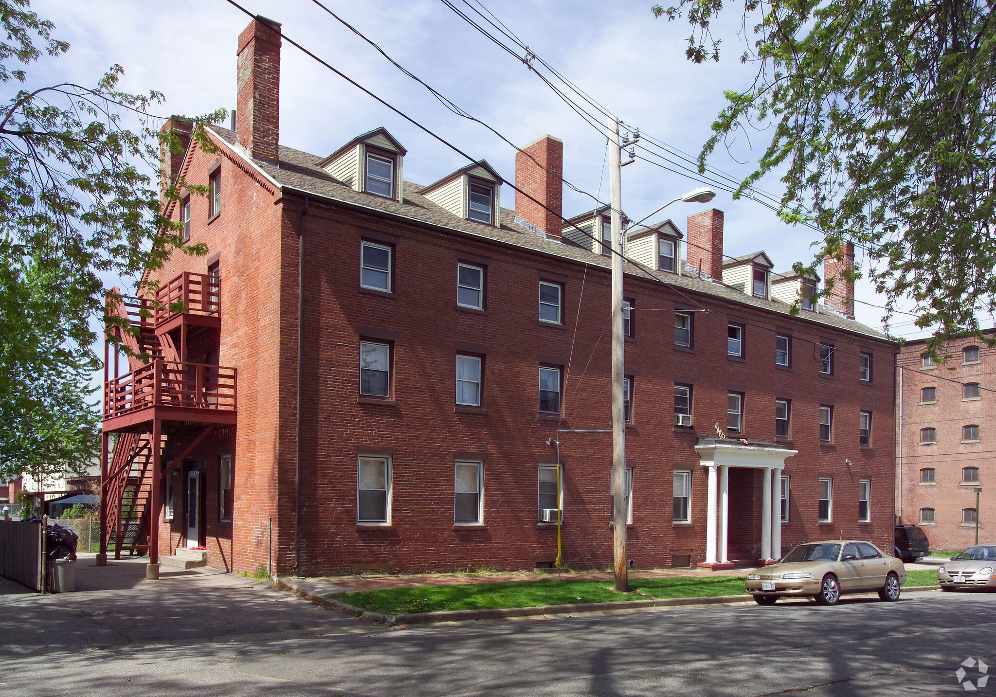 2-6 Dwight St, Chicopee, MA à vendre Photo principale– Image 1 sur 3