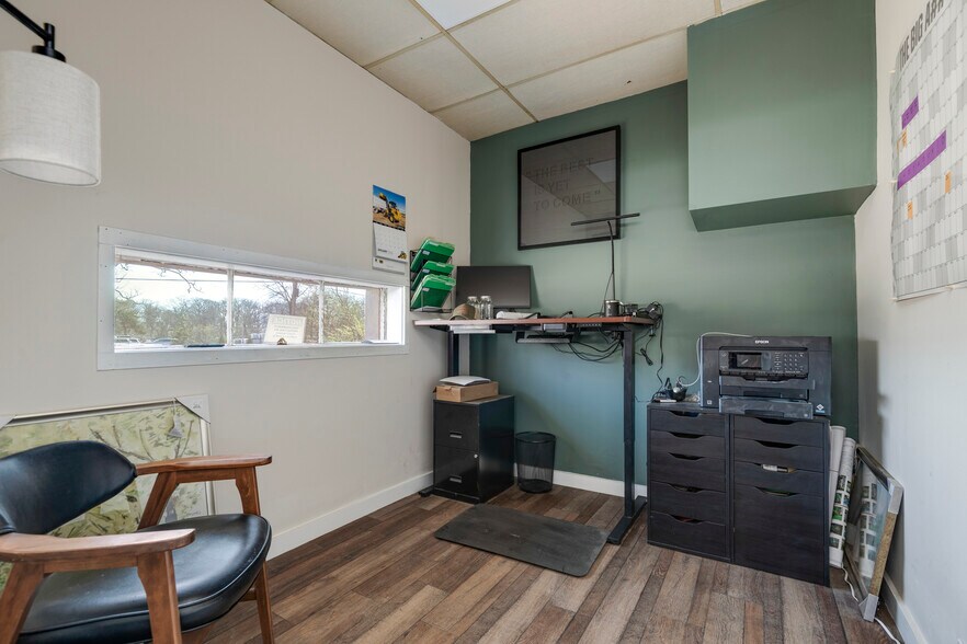 807 S Fillmore Ave, Kirkwood, MO à louer - Photo de l’immeuble – Image 3 sur 7
