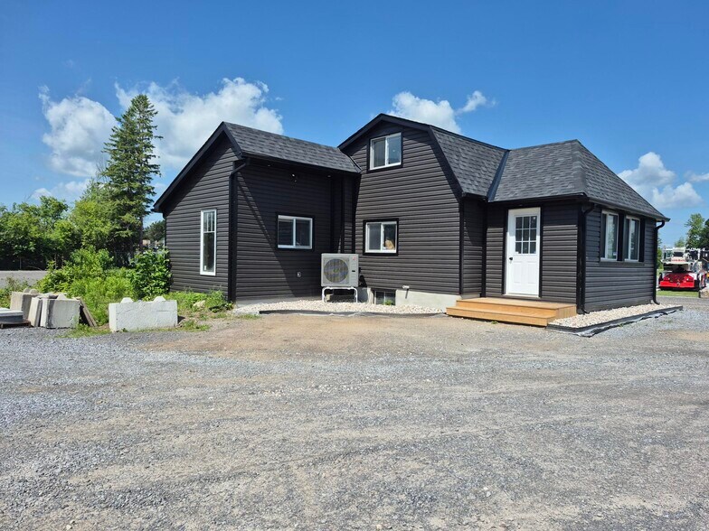 2775 Carp Rd, Ottawa, ON à louer - Photo principale – Image 1 sur 3