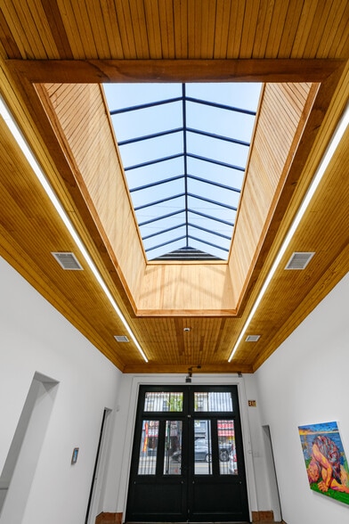 244 W Florence Ave, Los Angeles, CA à vendre - Photo intérieure – Image 3 sur 31