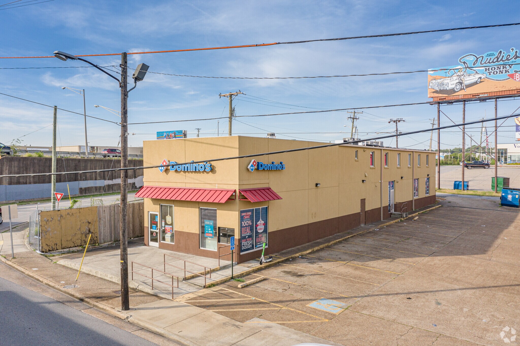 835 4th Ave S, Nashville, TN à vendre Photo principale– Image 1 sur 6