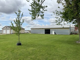 Plus de détails pour 907 N Hemlock St, Le Roy, IL - Industriel/Logistique à vendre