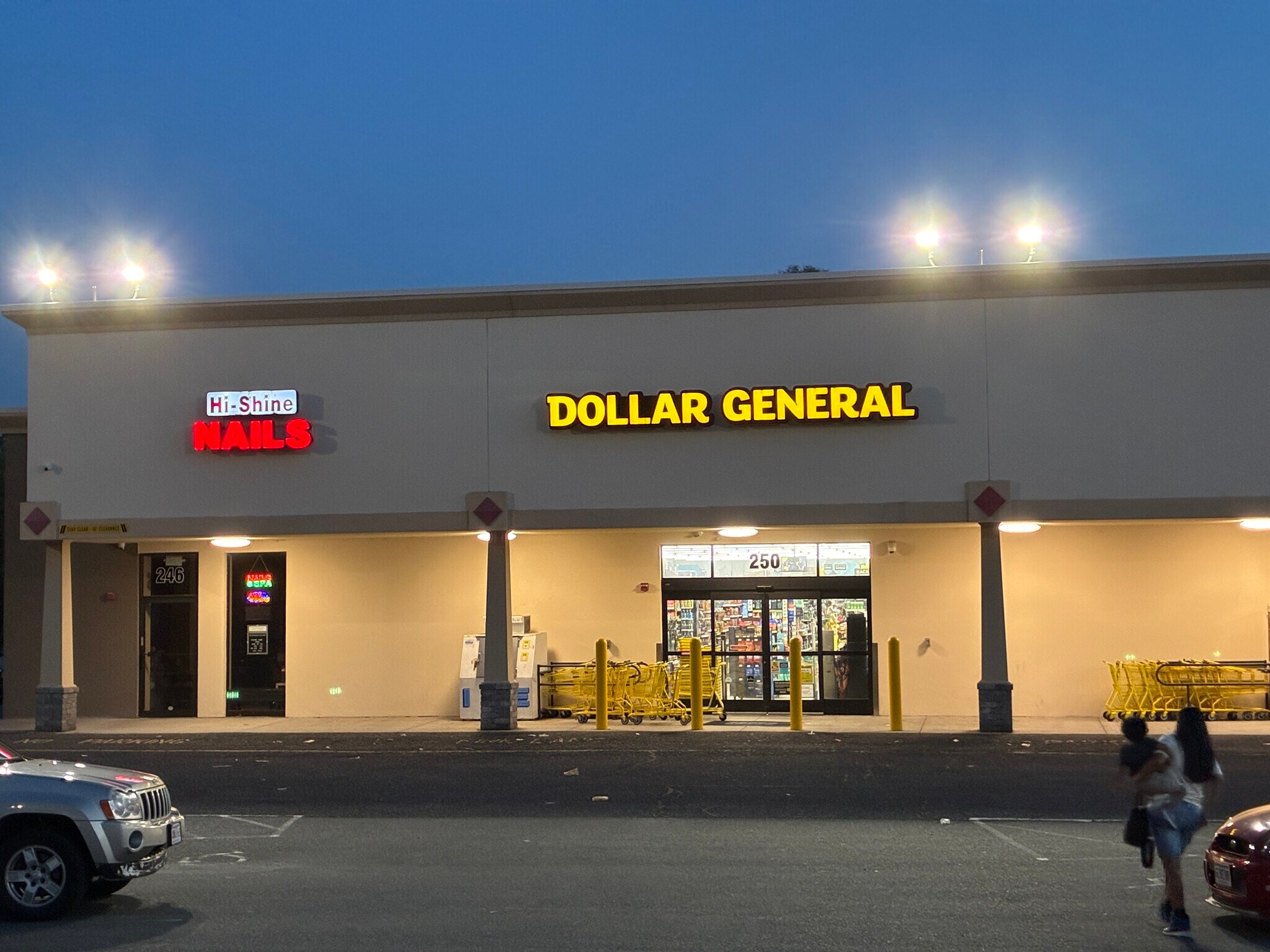 West Holyoke Plaza portefeuille de 3 biens à vendre sur LoopNet.fr Photo de l’immeuble– Image 1 sur 15