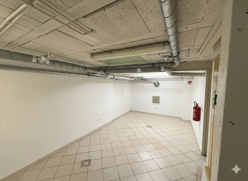 Local d’activités dans Neuilly-sur-Seine à louer - Photo de l’immeuble – Image 3 sur 6