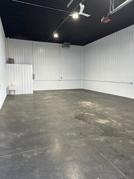 9815 Industrial Dr, Horace, ND à vendre - Photo de l’immeuble – Image 2 sur 2