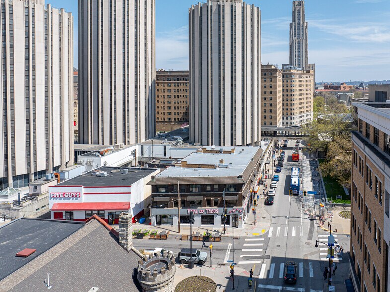 3901 Forbes Ave, Pittsburgh, PA à louer - Photo de l’immeuble – Image 2 sur 3