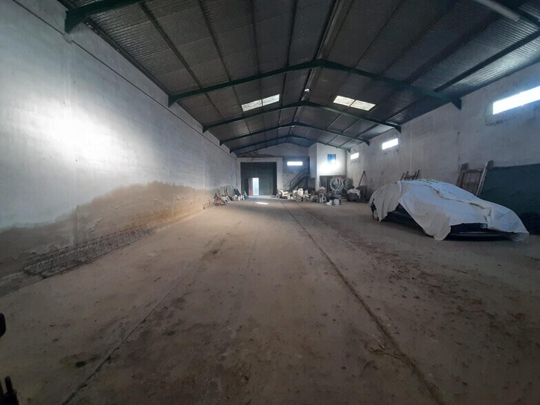 Industriel/Logistique dans Malpartida de Cáceres à vendre - Photo de l’immeuble – Image 1 sur 8