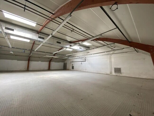 Plus de détails pour Industriel/Logistique à louer