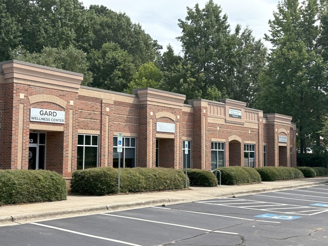 455 Swiftside Dr, Raleigh, NC à vendre Photo de l’immeuble– Image 1 sur 10