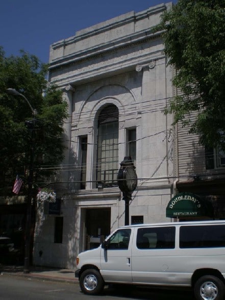 81 Main St, Dobbs Ferry, NY à vendre - Photo de l’immeuble – Image 2 sur 12