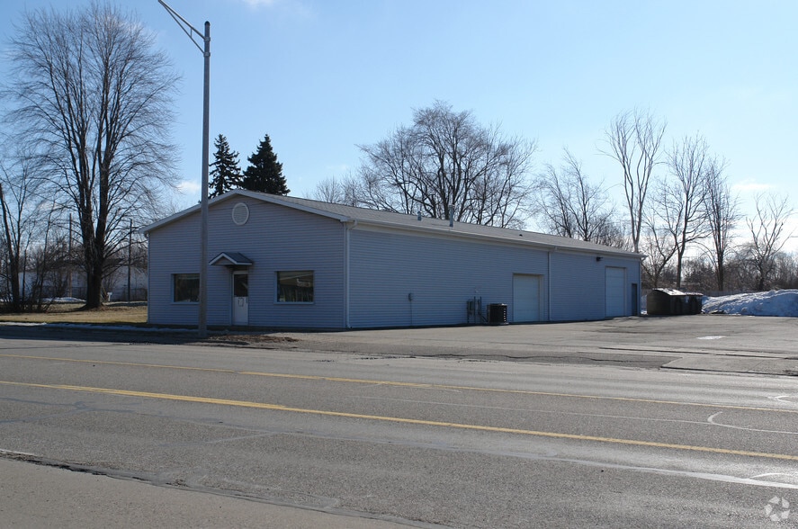 6071 S Martin Luther King Jr Blvd, Lansing, MI à vendre - Photo principale – Image 1 sur 4
