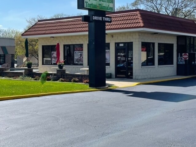 1015 E Ogden Ave, Naperville, IL à vendre Photo de l’immeuble– Image 1 sur 41