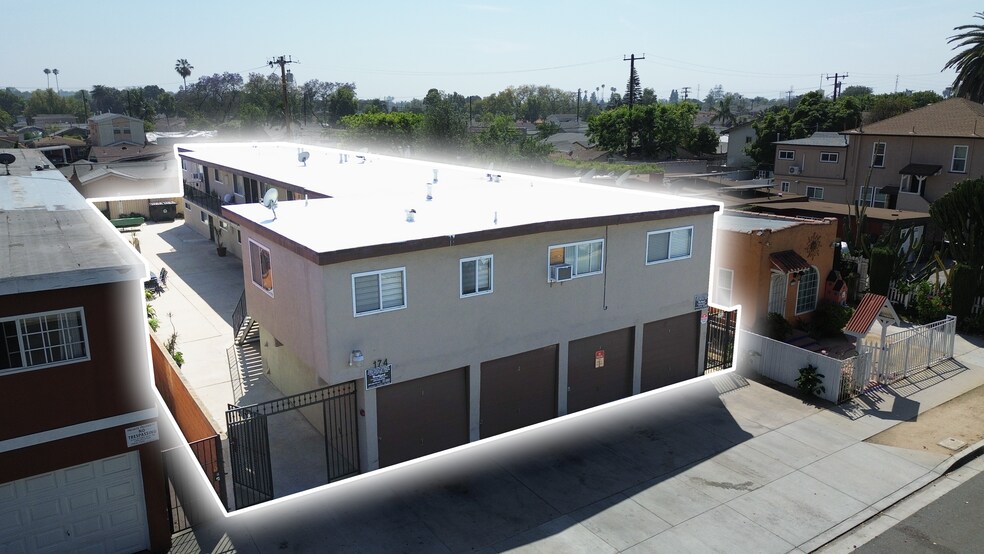 174 E Plymouth St, Long Beach, CA à vendre - Photo de l’immeuble – Image 3 sur 5