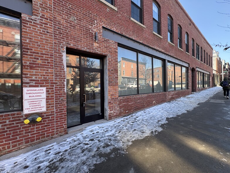 64 3rd St, Brooklyn, NY à louer - Photo de l’immeuble – Image 3 sur 5