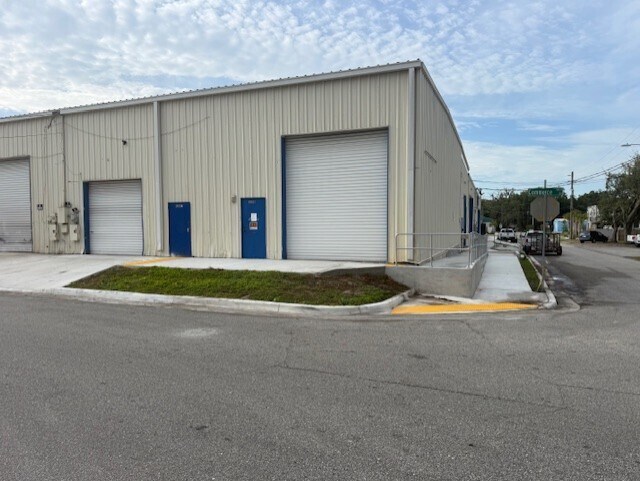 5808-5818 Commerce St, Jacksonville, FL à louer - Photo de l’immeuble – Image 2 sur 2