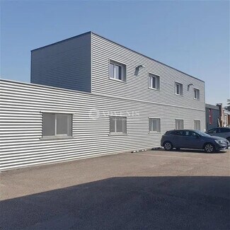 Plus de détails pour Local d'activités à louer