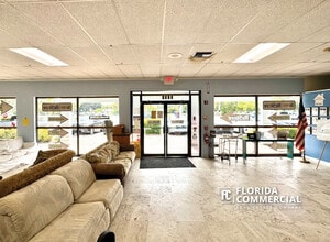 2090 NW Federal Hwy, Stuart, FL à louer Photo intérieure– Image 2 sur 27