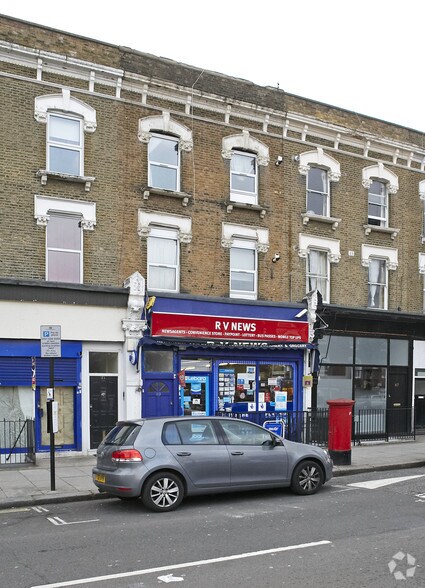 69 Fernhead Rd, Londres à louer - Photo de l’immeuble – Image 3 sur 3