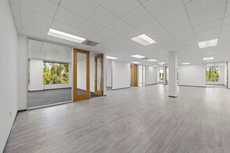 7525 Irvine Center Dr, Irvine, CA à louer Photo intérieure– Image 1 sur 9