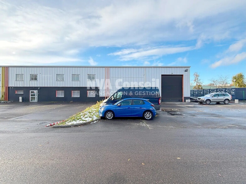 190 Chaussee Jules Cesar, Beauchamp à louer - Photo de l’immeuble – Image 3 sur 7
