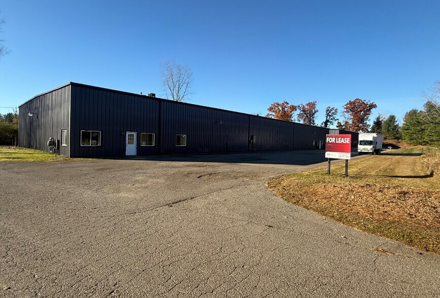 8196-8198 Boardwalk Dr, Brighton, MI à louer - Photo de l’immeuble – Image 3 sur 4