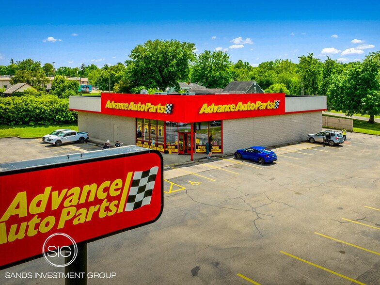 667 E Main St, Jackson, OH à vendre - Photo de l’immeuble – Image 1 sur 5