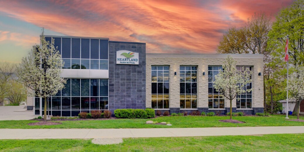 100 Erb St E, Waterloo, ON à vendre Photo de l’immeuble– Image 1 sur 14