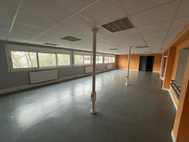 Plus de détails pour Bureau à louer