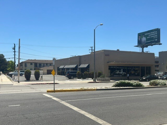 28 E Valley Blvd, Alhambra, CA à louer Photo de l’immeuble– Image 1 sur 17