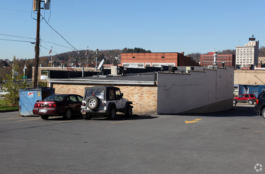 307 Merchant St, Fairmont, WV à vendre - Photo de l’immeuble – Image 2 sur 2