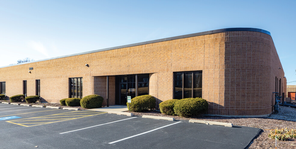 2820 Thatcher Rd, Downers Grove, IL à louer - Photo de l’immeuble – Image 1 sur 1