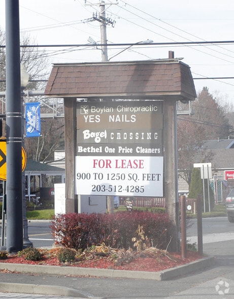 2-8 Library Pl, Bethel, CT à louer - Photo de l’immeuble – Image 3 sur 8