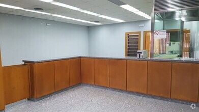 Bureaux/Local commercial dans Los Santos de la Humosa, Madrid à louer Photo intérieure– Image 2 sur 2