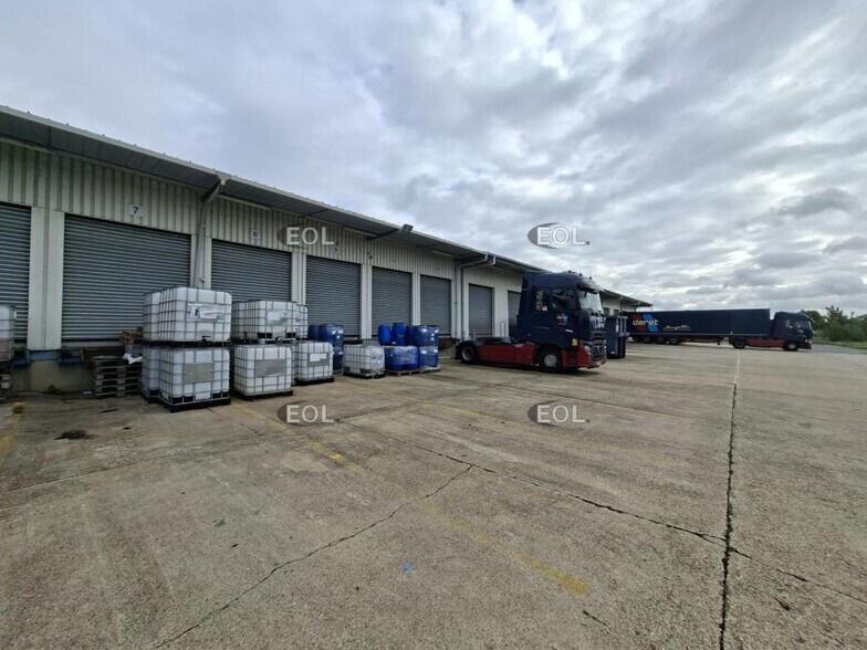 1459 Route D'Ormes, Saran à louer - Photo de l’immeuble – Image 2 sur 15