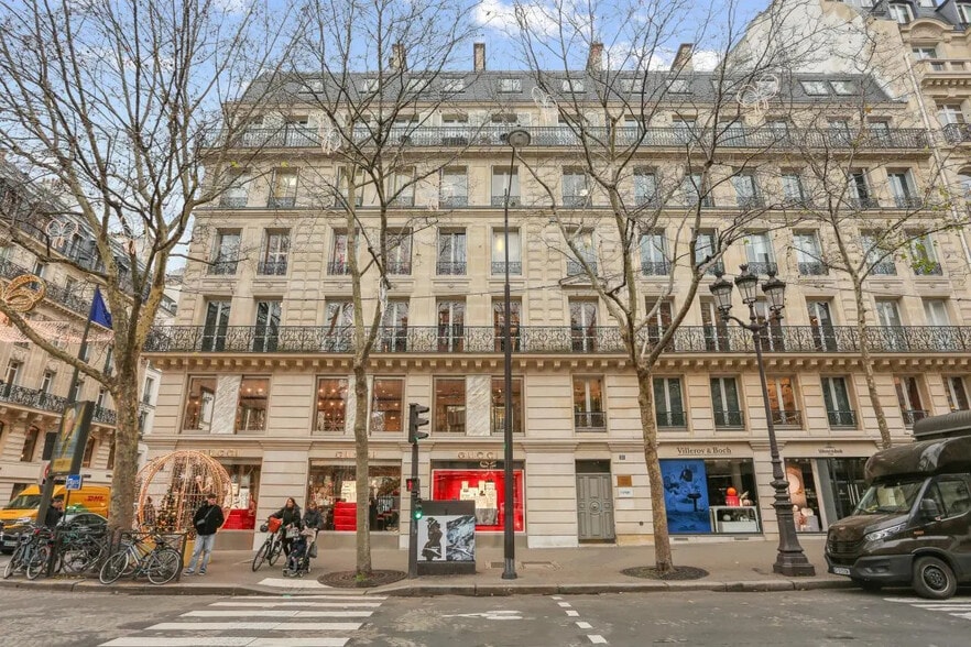 21 Rue Royale, Paris à louer - Photo de l’immeuble – Image 3 sur 14