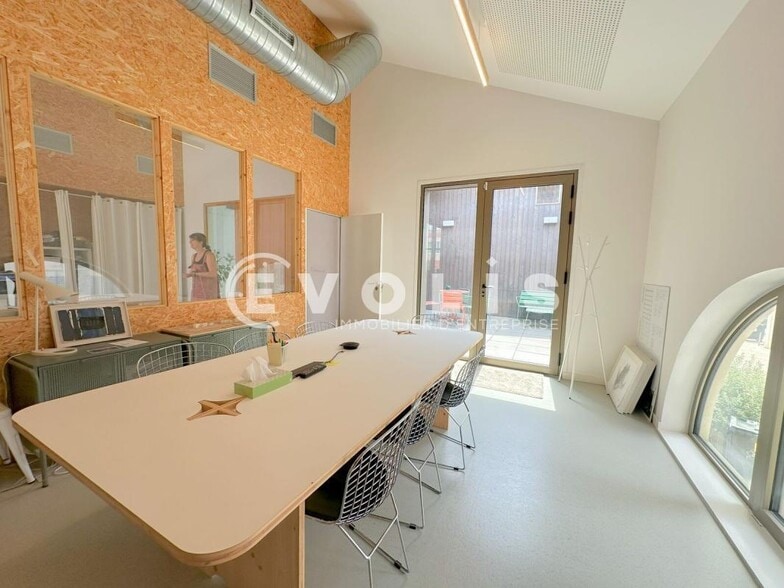 51 Rue De La Compagnie Du Midi, Bordeaux à louer - Photo de l’immeuble – Image 3 sur 5