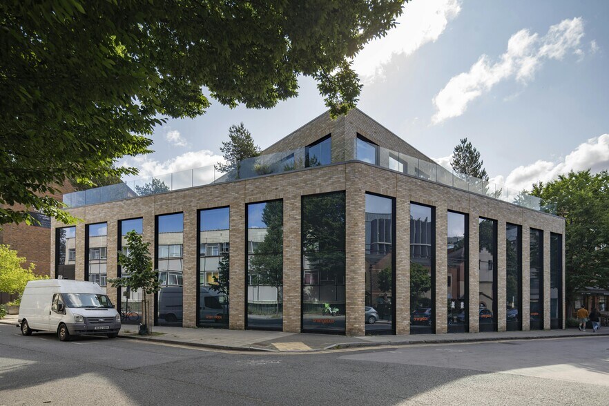 38 Northampton Rd, Londres à louer - Photo de l’immeuble – Image 1 sur 8