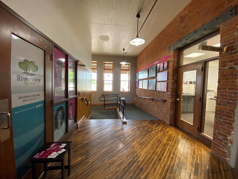1789 Elm St, Dubuque, IA à louer - Photo intérieure – Image 3 sur 4