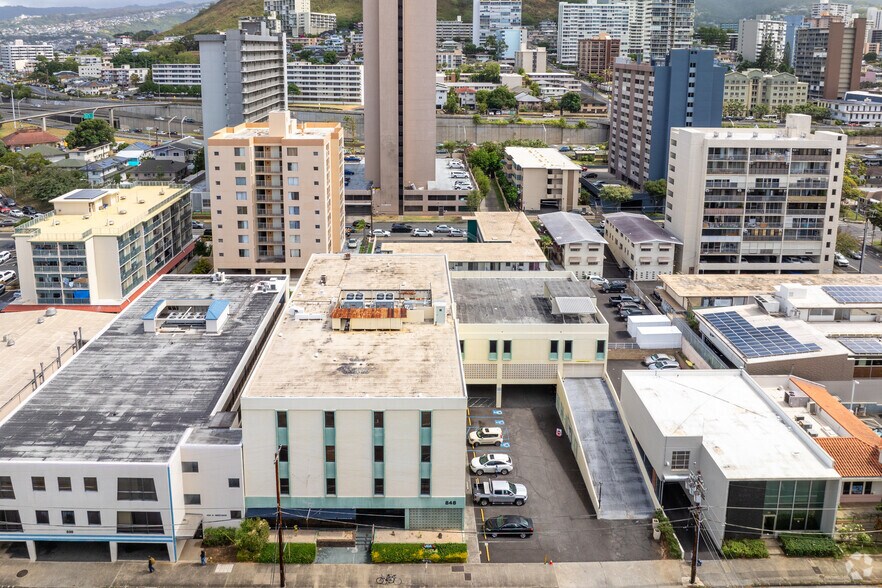 848 S Beretania St, Honolulu, HI à louer - Photo de l’immeuble – Image 2 sur 16