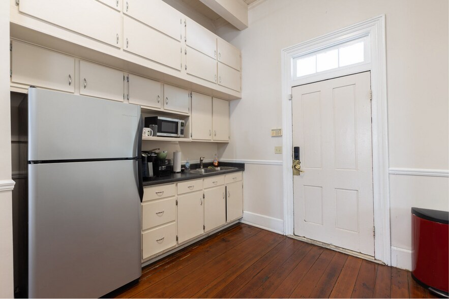 245 Intendencia St, Pensacola, FL à louer - Photo de l’immeuble – Image 3 sur 36