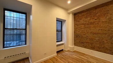 16 E 41st St, New York, NY à louer Photo intérieure– Image 1 sur 6