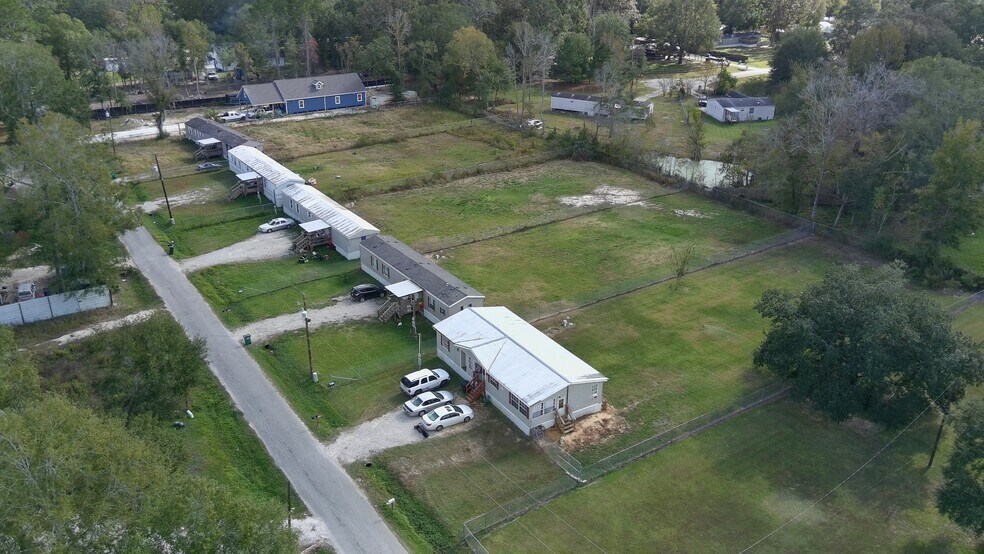 264-366 County Road 328 N, Cleveland, TX à vendre - Photo de l’immeuble – Image 2 sur 11