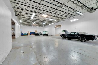 Plus de détails pour 224 NE 32nd Ct, Oakland Park, FL - Industriel/Logistique à louer