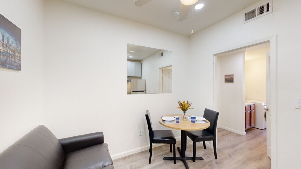 28 W Martin St, Roswell, NM à vendre - Numérisation 3D Matterport – Image 2 sur 25