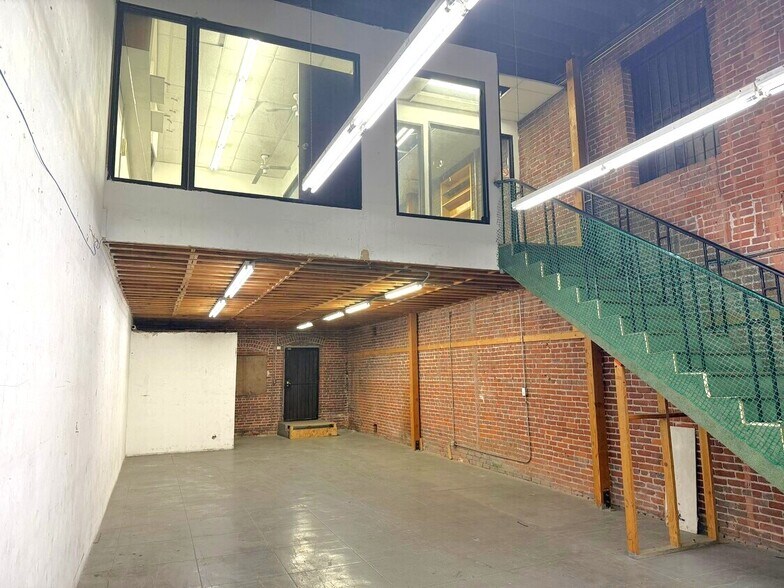 824 Wall St, Los Angeles, CA à louer - Photo intérieure – Image 3 sur 9