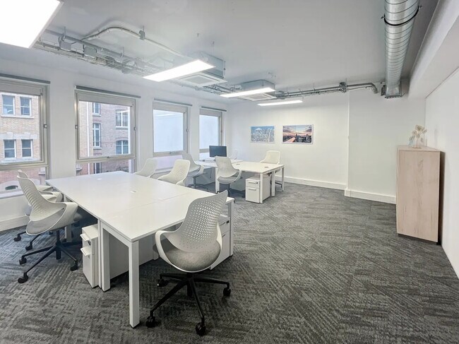 Plus de détails pour 29 Rue Blanche, Paris - Bureau à louer