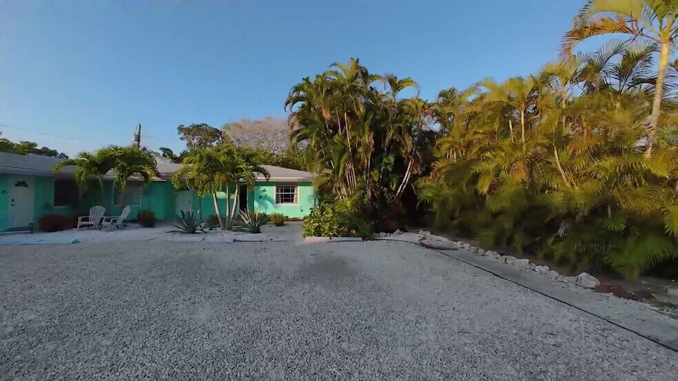 571 Saint Judes Dr, Longboat Key, FL à vendre - Vidéo sur l’annonce professionnelle – Image 2 sur 6